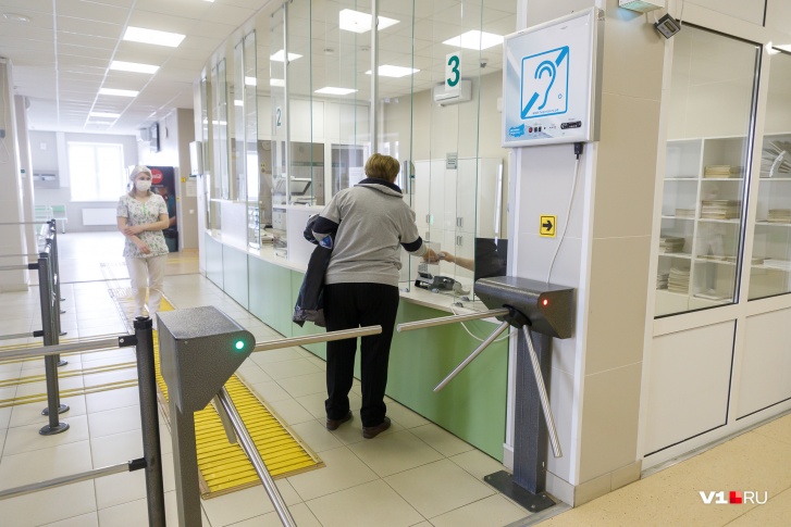 За сутки в Кузбассе коронавирусом заболели почти 400 человек