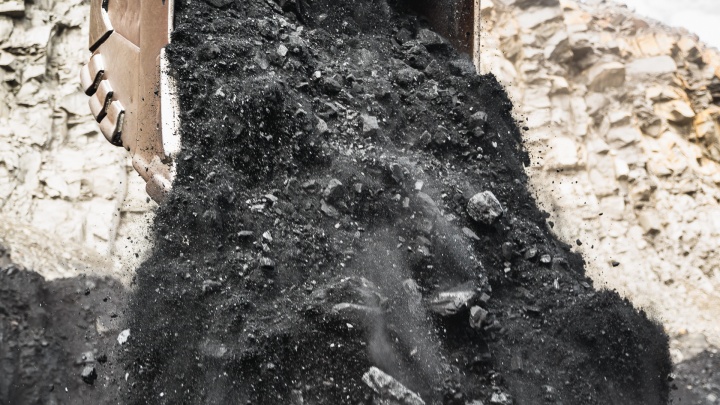 Добыча угля в Кузбассе продолжает снижаться. Изучаем данные за последние 10 месяцев