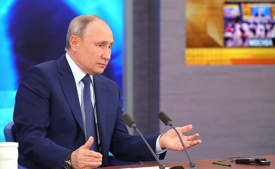 О смоге в Челябинской области Владимир Путин заговорил внезапно во время большой пресс-конференции, отвечая на вопрос про мусор