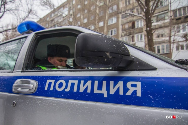 Полицейские не будут приглашать водителей в свои автомобили Полицейские не будут приглашать водителей в свои автомобили