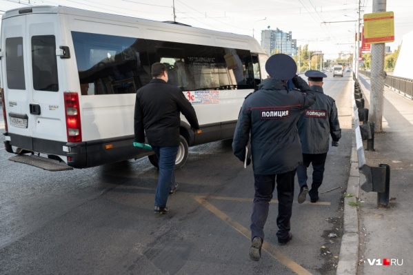 В начале октября в Волгоградской области ужесточили масочно-перчаточный режим В начале октября в Волгоградской области ужесточили масочно-перчаточный режим 