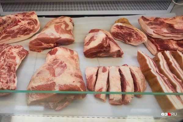Полуфабрикаты сделали из мяса зараженных свиней Полуфабрикаты сделали из мяса зараженных свиней