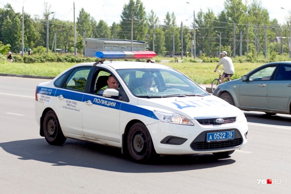 В полиции говорят, что женщина переходила дорогу в неположенном месте В полиции говорят, что женщина переходила дорогу в неположенном месте