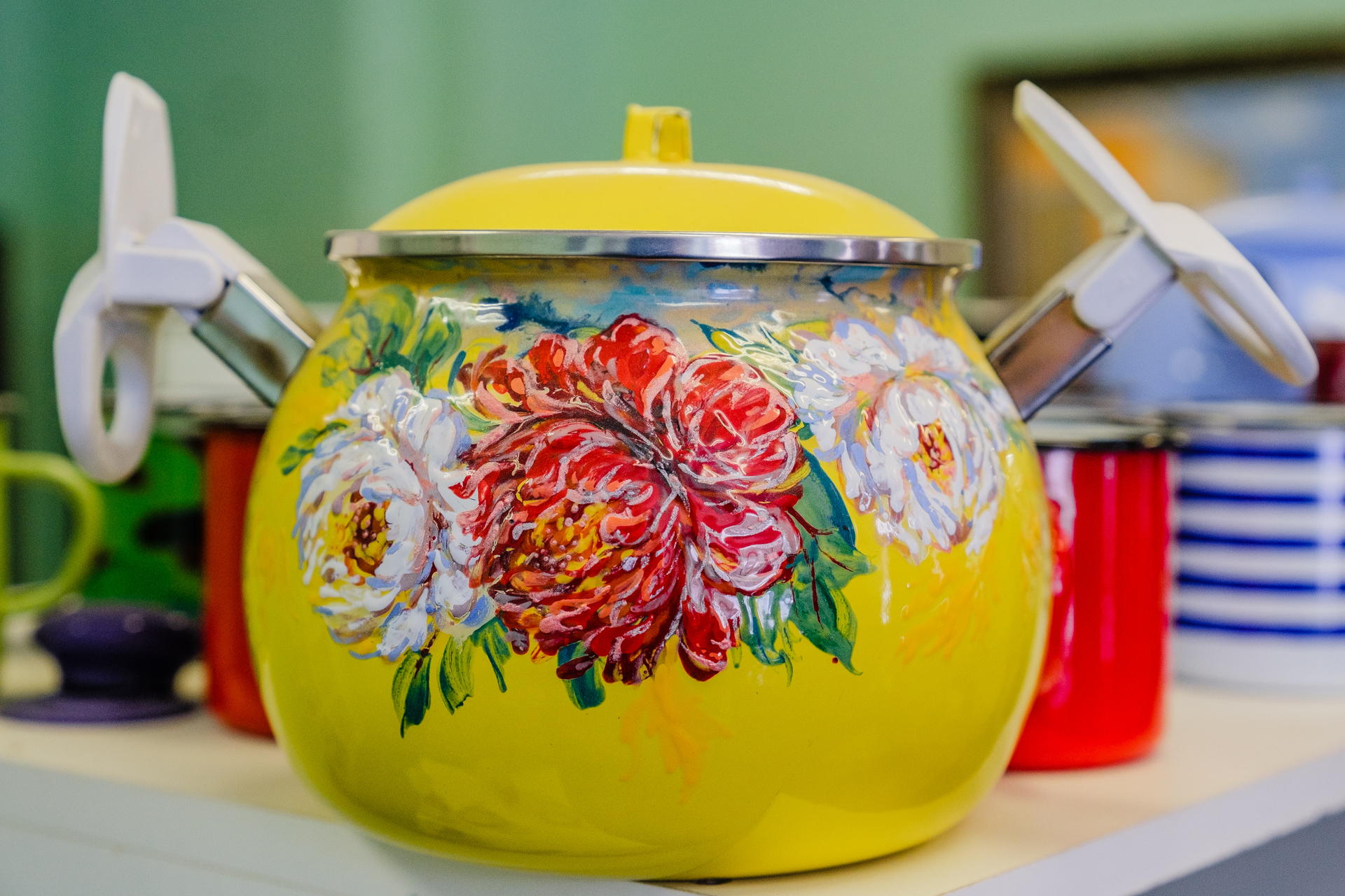 Кастрюля с уникальным рисунком Кастрюля с уникальным рисунком