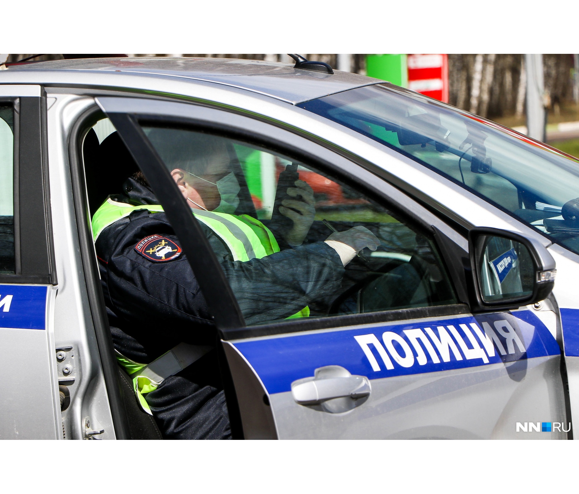 И полицейские, и медики часто выслушивают необоснованные упреки от ковид-диссидентов И полицейские, и медики часто выслушивают необоснованные упреки от ковид-диссидентов