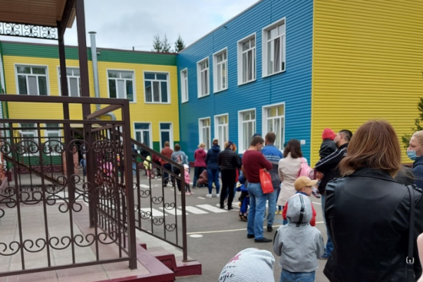 Со 2 сентября в омских школах и детских садах ежедневно проводят утренние фильтры Со 2 сентября в омских школах и детских садах ежедневно проводят утренние фильтры