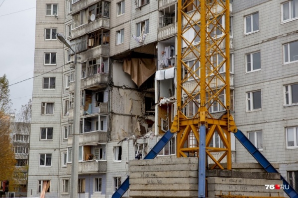 В начале октября дом признали аварийным В начале октября дом признали аварийным