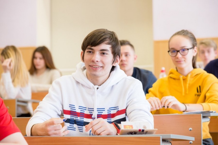 Если начать обучение в ФМШ с 5-го класса, шансы сдать единый госэкзамен на 100 баллов без репетиторов и зубрежки значительно возрастают<br> Если начать обучение в ФМШ с 5-го класса, шансы сдать единый госэкзамен на 100 баллов без репетиторов и зубрежки значительно возрастают<br>