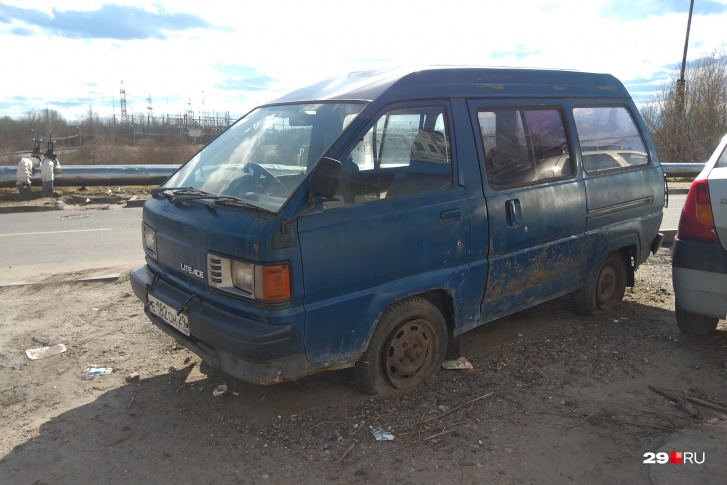 Куда жаловаться на брошенный автомобиль — читайте в материале 29.RU Куда жаловаться на брошенный автомобиль — читайте в материале 29.RU