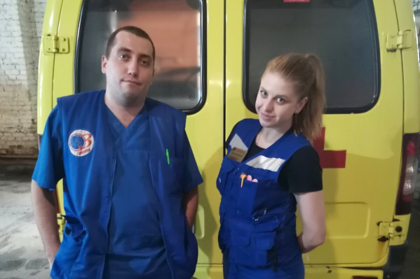 Фельдшер Данил Иванов и врач Евгения Заидова помогли молодой тюменке, которая была на грани смертельной опасности Фельдшер Данил Иванов и врач Евгения Заидова помогли молодой тюменке, которая была на грани смертельной опасности 