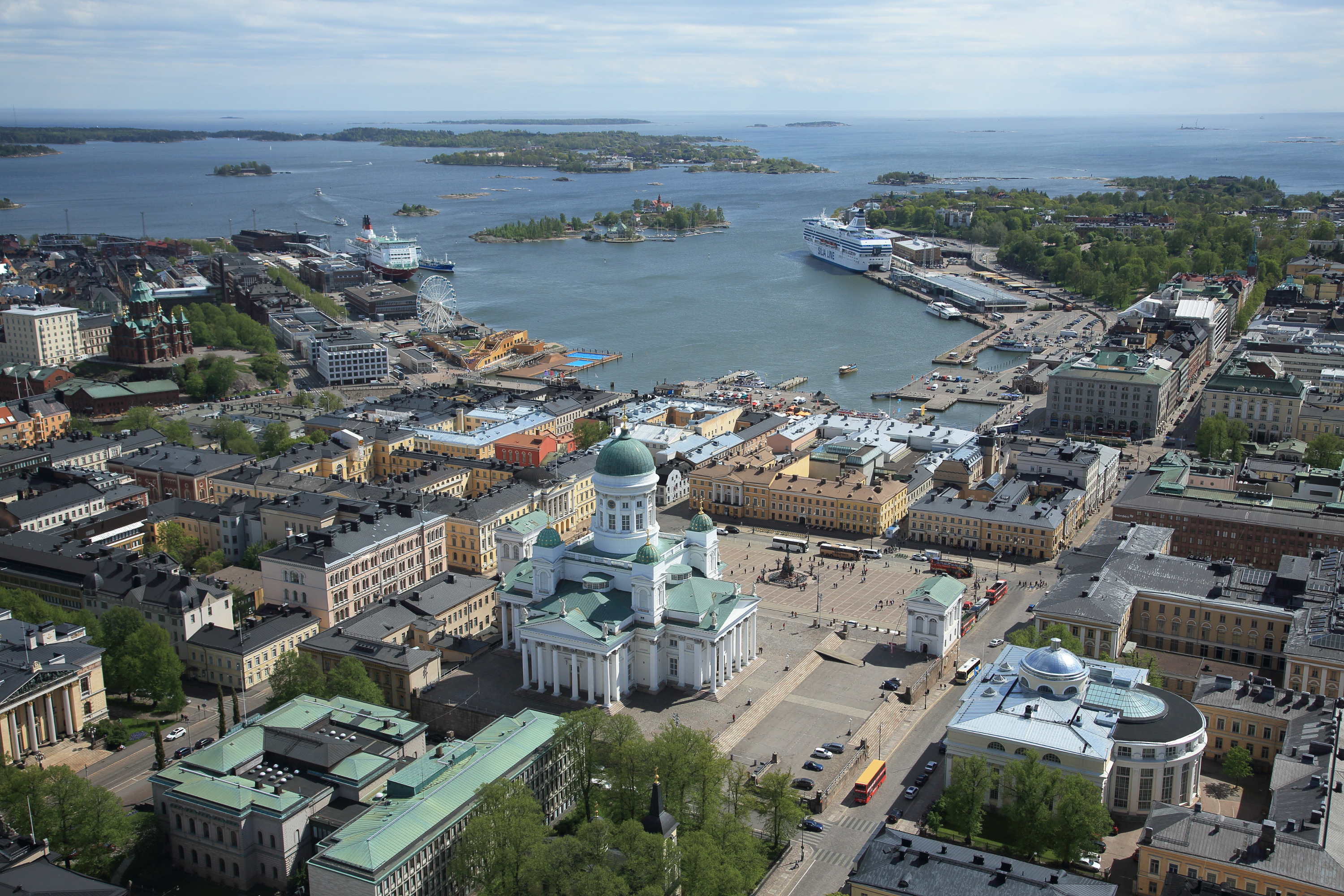 На главной площади Хельсинки начали археологические раскопки. Ищут старую ратушу и кладбище