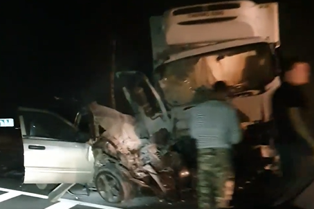 «Двигатель валяется в пяти метрах»: в страшном ДТП в Ярославской области погиб водитель
