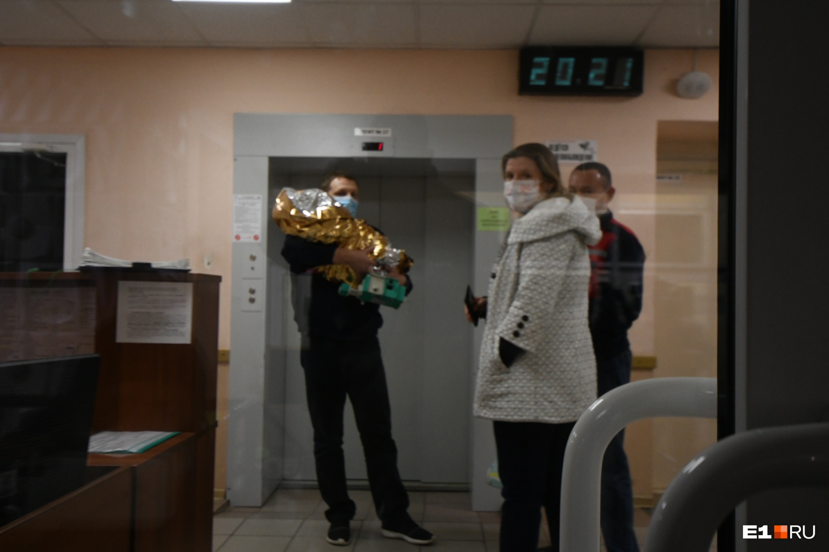 «Полина, живи!»: врачи рассказали о состоянии девочки, которую нашли в шкафу в Карпинске