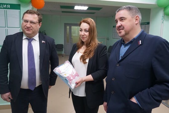 Пользователи соцсетей отметили, что на фото — отремонтированная регистратура, но не роддом Пользователи соцсетей отметили, что на фото — отремонтированная регистратура, но не роддом