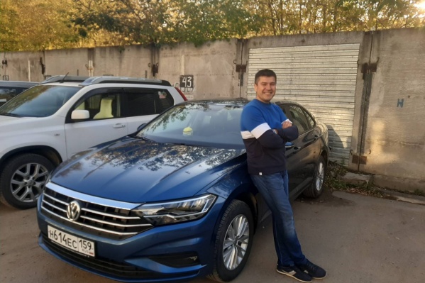 Александр ездит на Jetta уже месяц и пока полностью доволен машиной Александр ездит на Jetta уже месяц и пока полностью доволен машиной