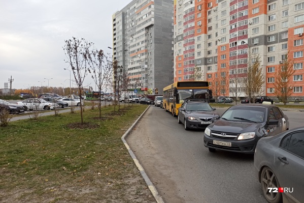Вот такая картина наблюдается в районе улицы Андрея Кореневского Вот такая картина наблюдается в районе улицы Андрея Кореневского