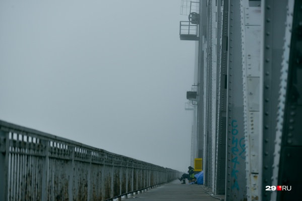 Мост хотели открыть в 5 часов утра, но планы изменились Мост хотели открыть в 5 часов утра, но планы изменились 