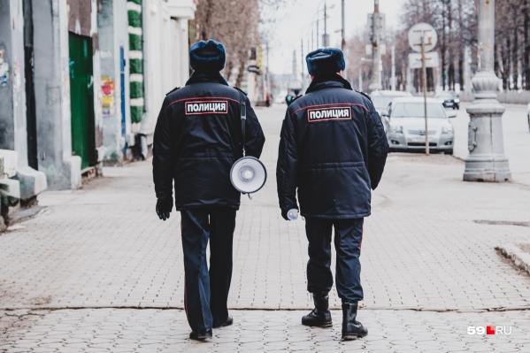 До 19 апреля в Челябинской области действует режим обязательной самоизоляции, и за выход из дома без веской причины можно получить штраф До 19 апреля в Челябинской области действует режим обязательной самоизоляции, и за выход из дома без веской причины можно получить штраф