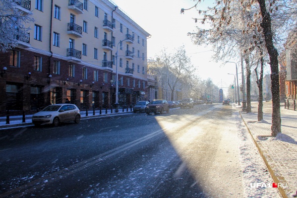 На дорогах водителей будет подстерегать новая опасность — гололед На дорогах водителей будет подстерегать новая опасность — гололед