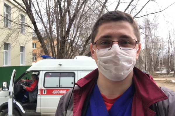 Артем Борискин старается как можно больше времени уделять работе Артем Борискин старается как можно больше времени уделять работе