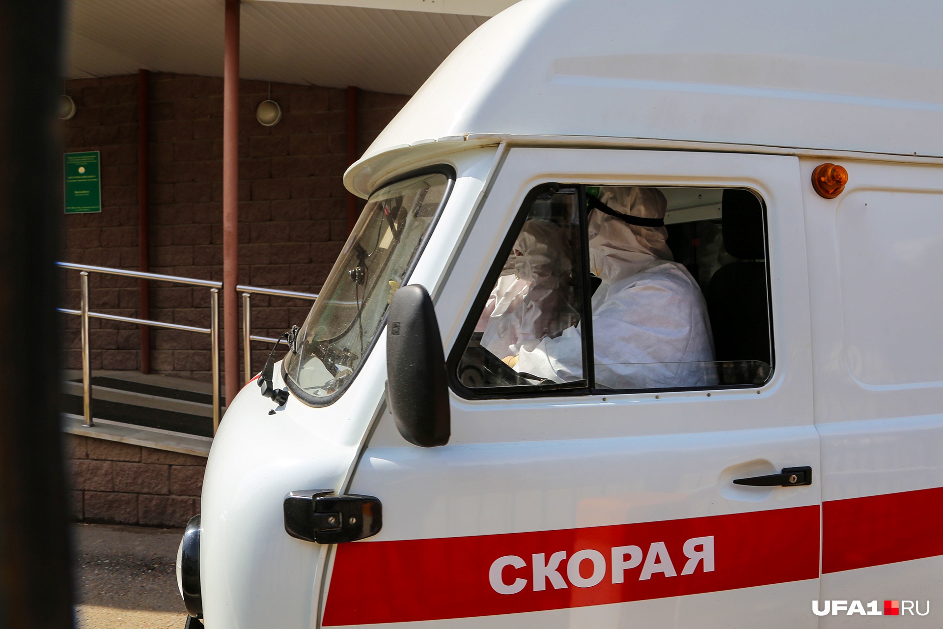 Гулял и ходил на работу: в Ростове больного туберкулёзом принудительно забрали в больницу