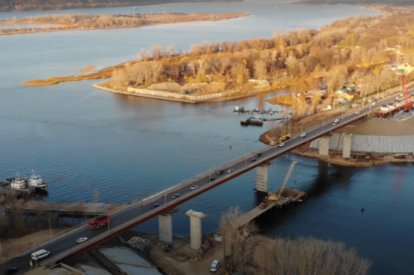 Новый мост начали строить в декабре 2019 года Новый мост начали строить в декабре 2019 года