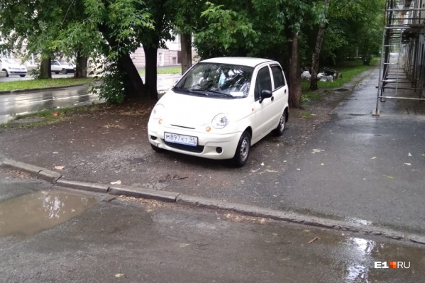 Маленький, но автохам Маленький, но автохам
