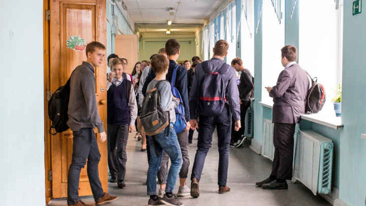 34 класса на карантине: ярославским школьникам и учителям бесплатно сделают тесты на коронавирус