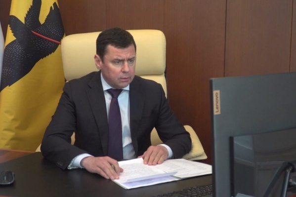 Губернатор попросил коллег поторопиться Губернатор попросил коллег поторопиться