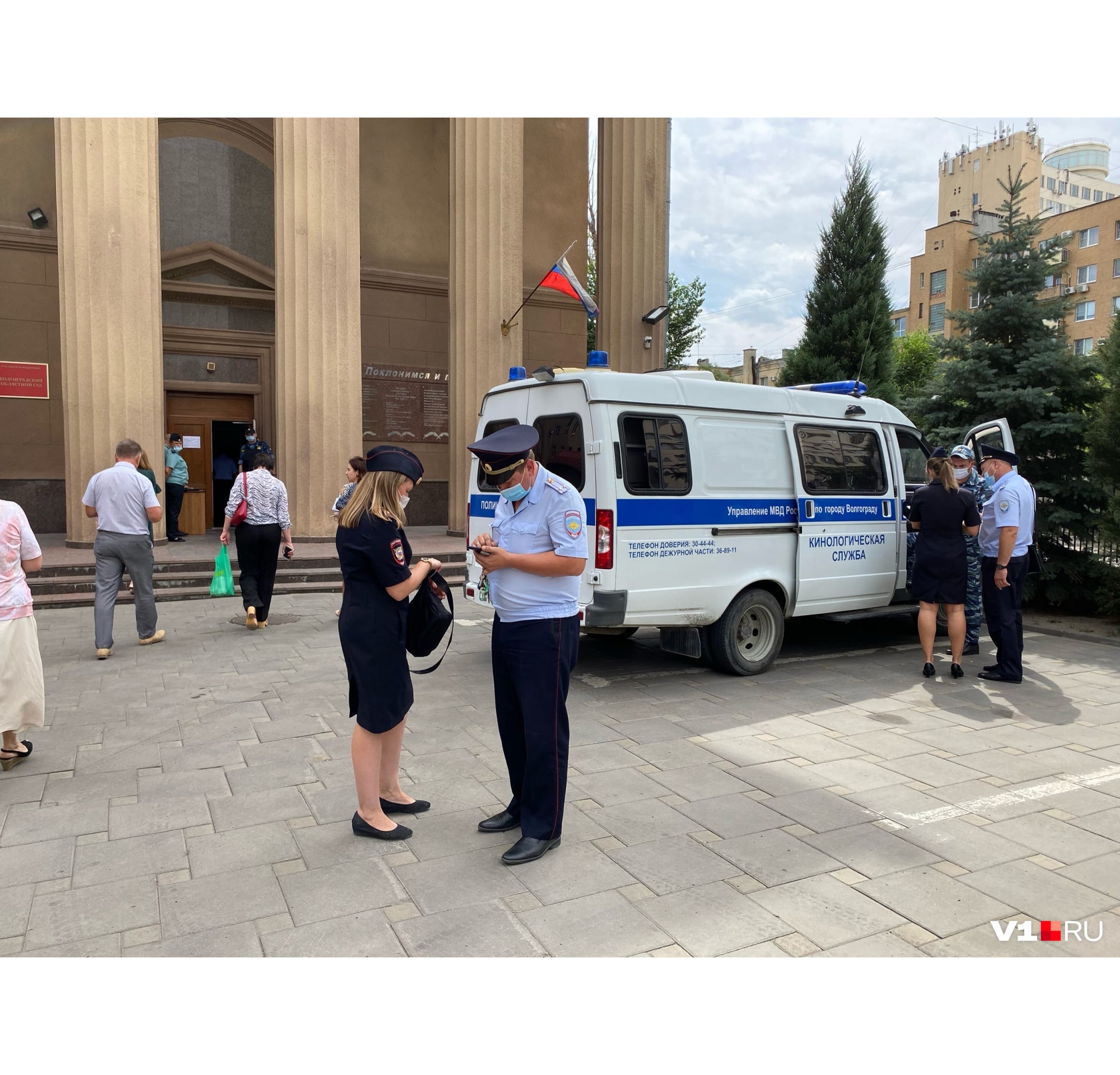 В Волгограде снова эвакуируют суды из-за сообщений о бомбе