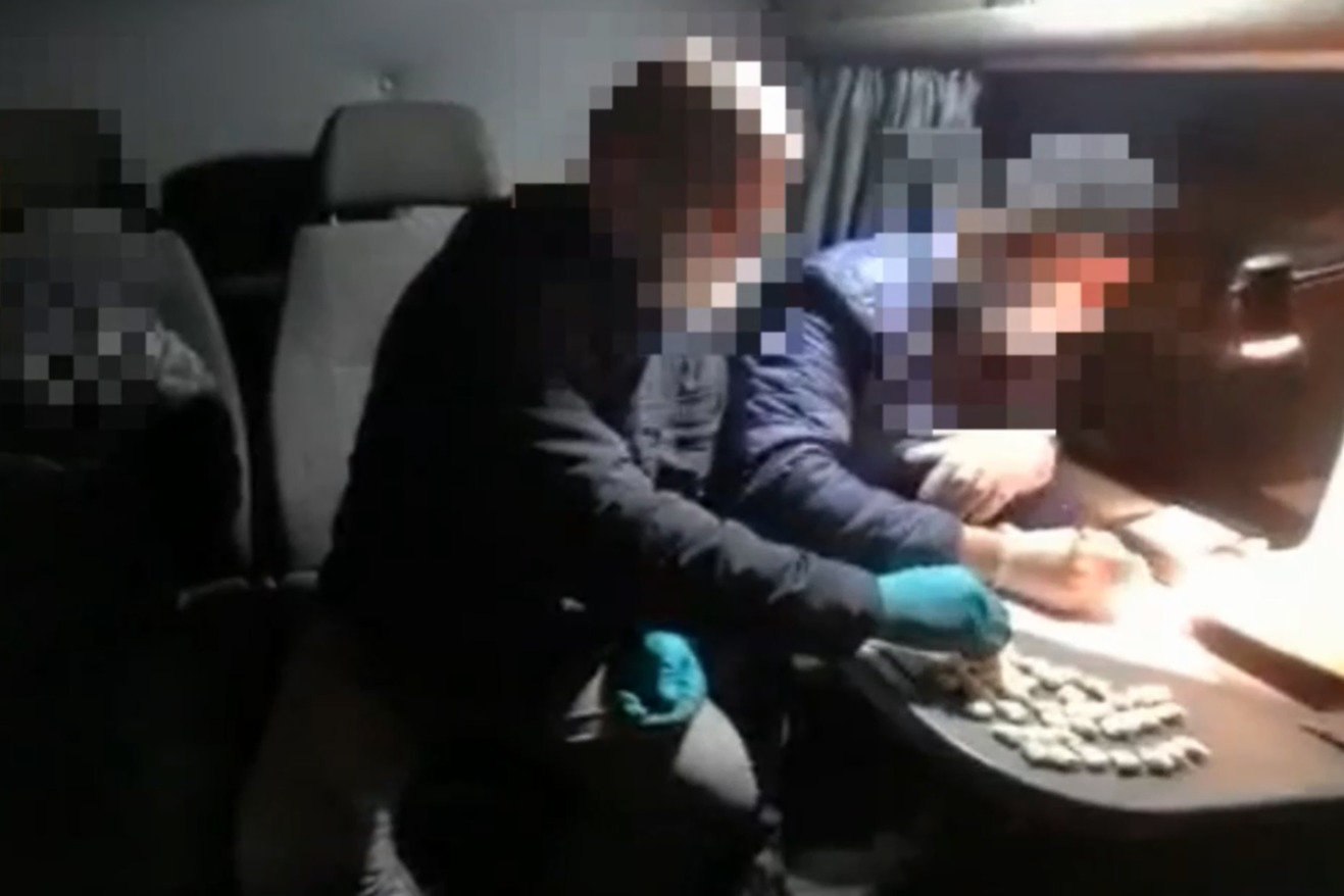 Полицейские задержали жителя Сормова, пытавшегося сбыть почти 400 граммов героина
