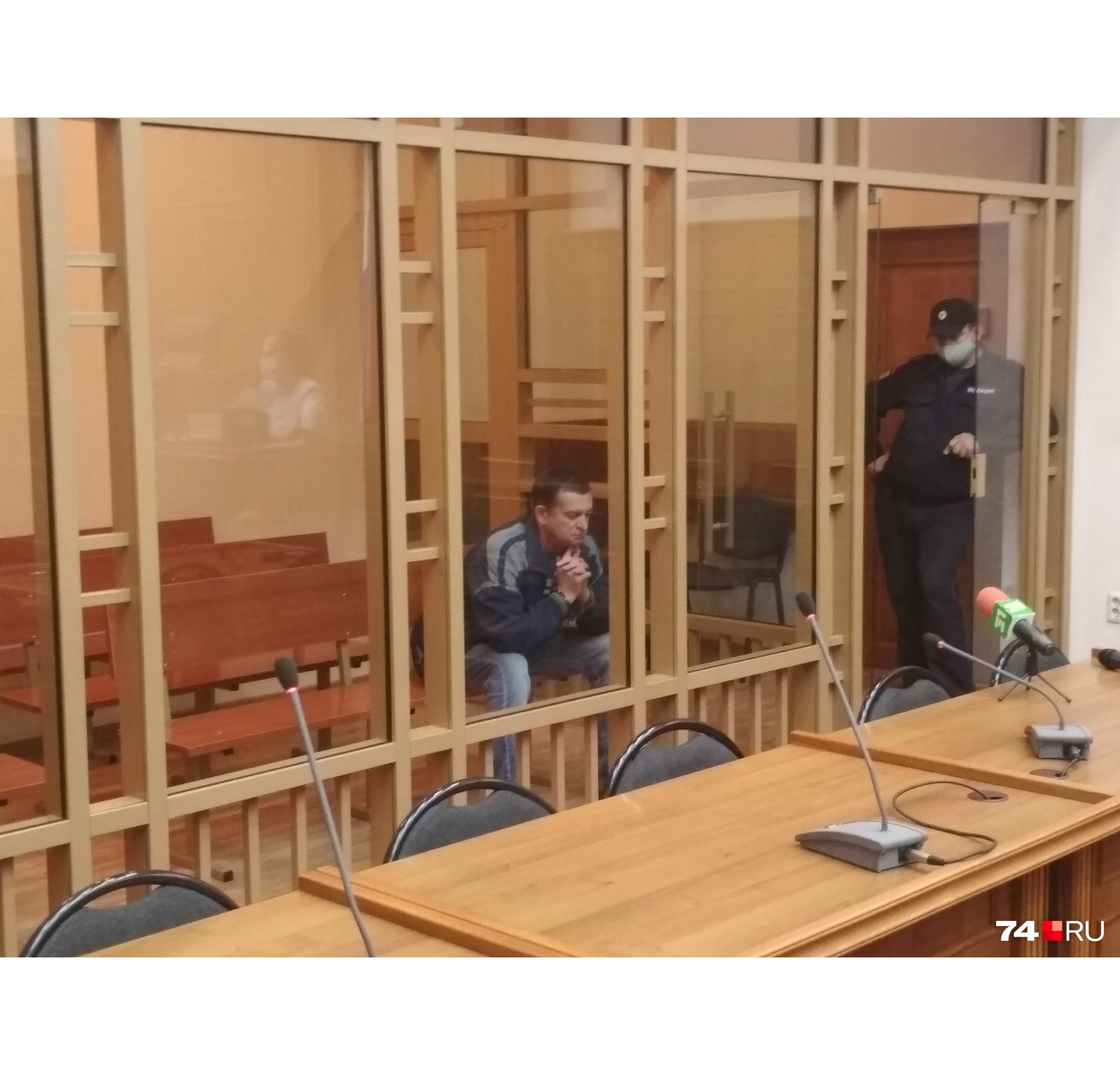 За время пребывания в СИЗО бывший главврач заметно похудел За время пребывания в СИЗО бывший главврач заметно похудел