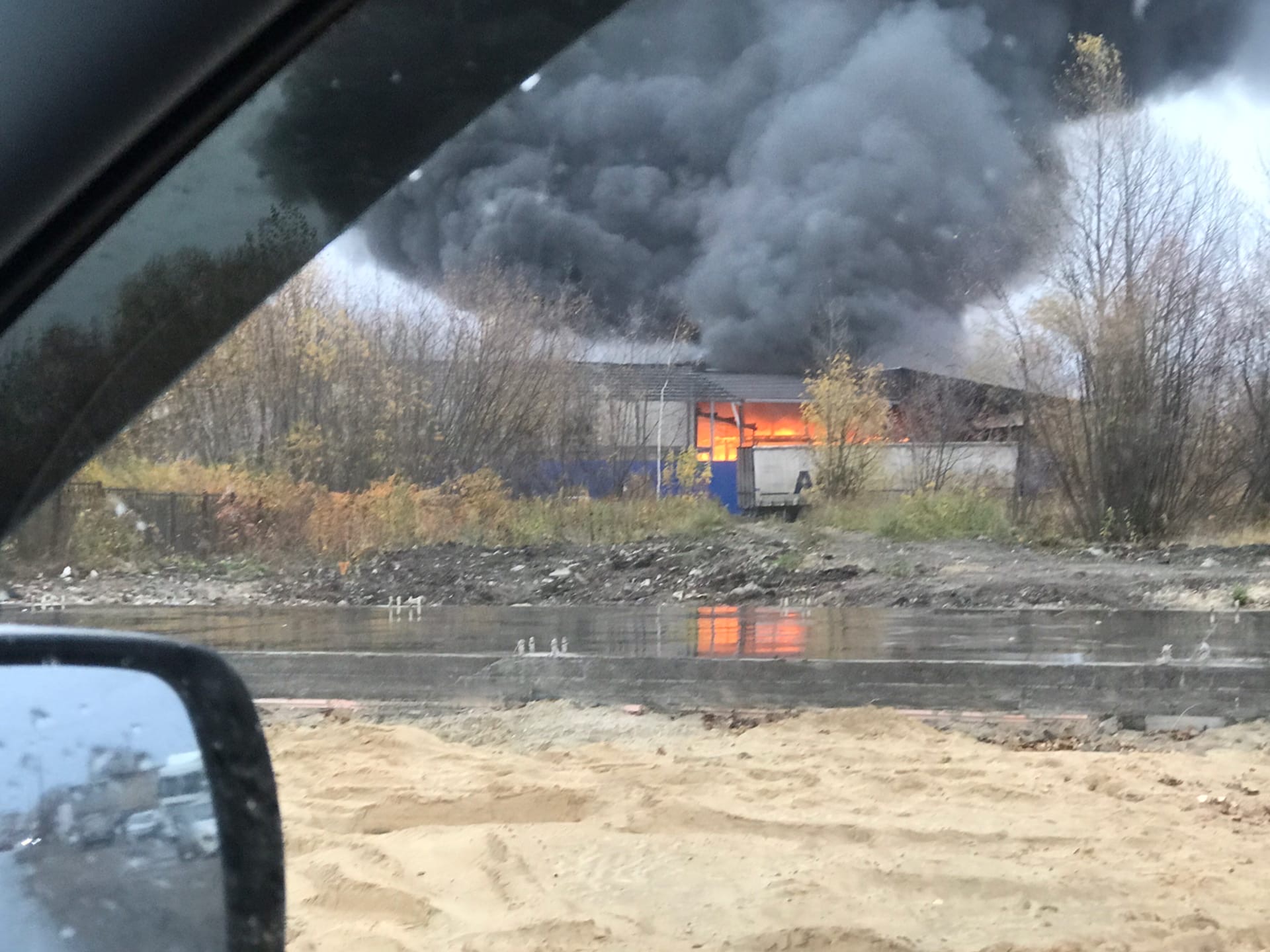 Пожар на алексеевской нижний новгород сегодня. Пожар в Нижнем Новгороде сейчас в Сормовском районе. Пожар на Федосеенко Нижний Новгород. Пожар на площади Сенной в Нижнем Новгороде. Пожар в Сормово Нижний Новгород сегодня.