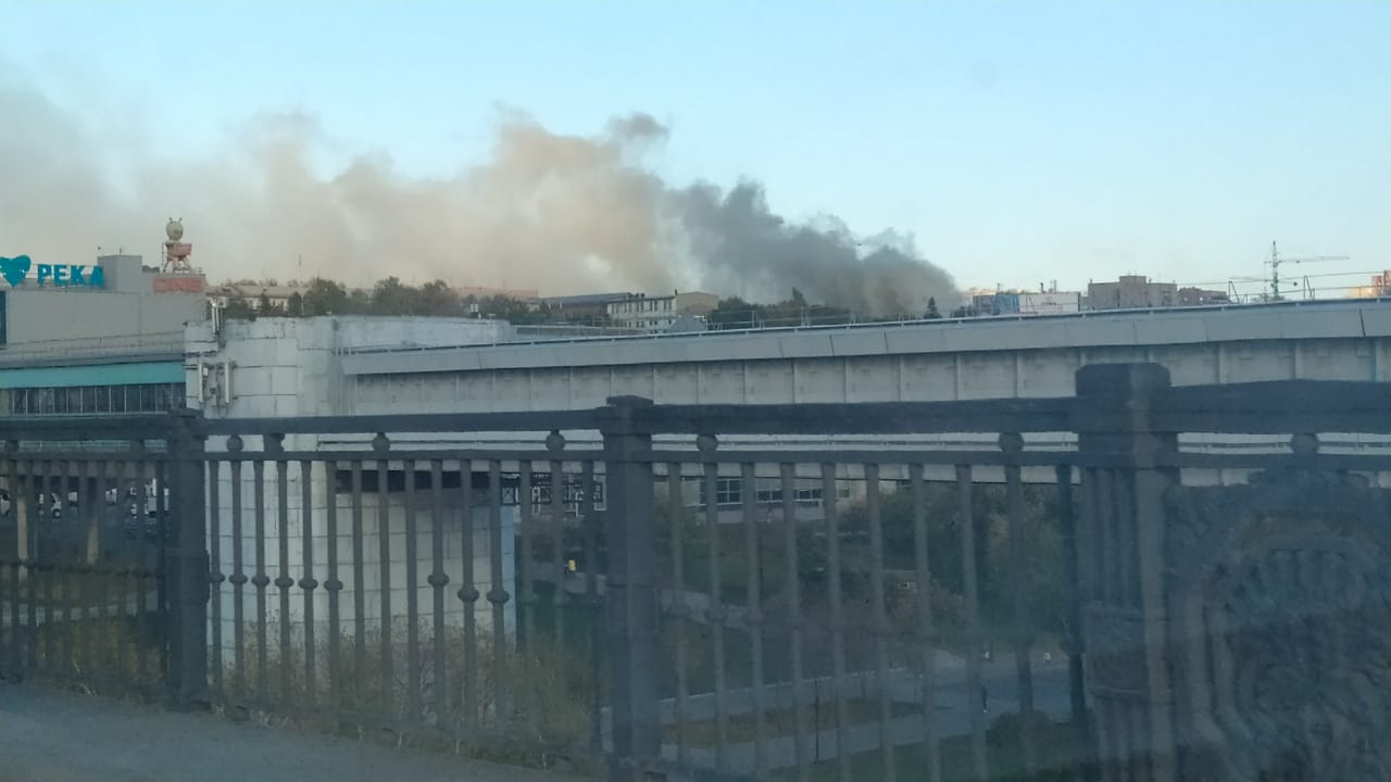 Возгорание произошло на улице Добролюбова Возгорание произошло на улице Добролюбова