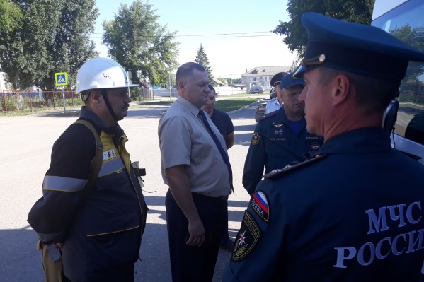 В селе дежурят местные власти, полиция, МЧС и газовщики В селе дежурят местные власти, полиция, МЧС и газовщики