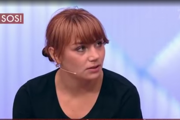 20-летняя мать ребёнка сейчас находится в СИЗО. Она сбежала из больницы, чтобы принять участие в съёмках программы «Пусть говорят» 20-летняя мать ребёнка сейчас находится в СИЗО. Она сбежала из больницы, чтобы принять участие в съёмках программы «Пусть говорят»
