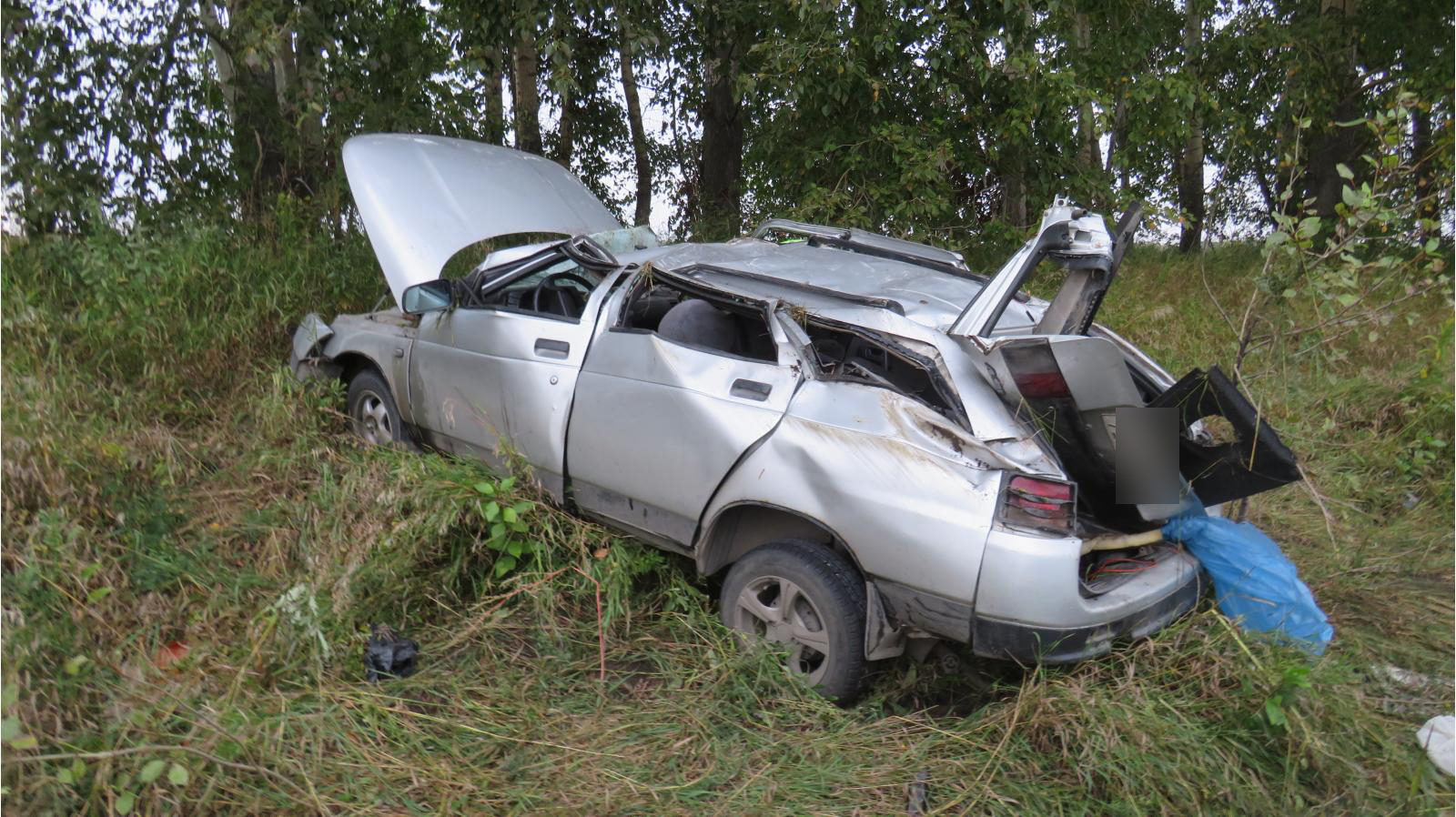 На трассе Новосибирск — Кемерово перевернулась легковушка, трое пострадали