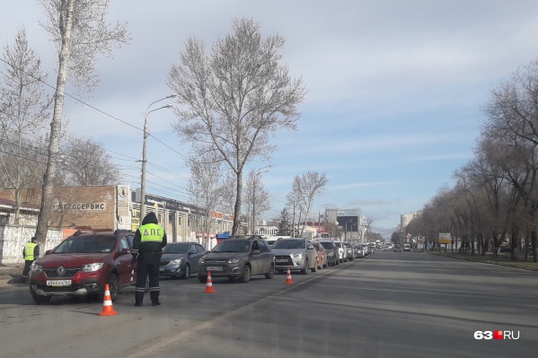 На дороге образовалась пробка На дороге образовалась пробка