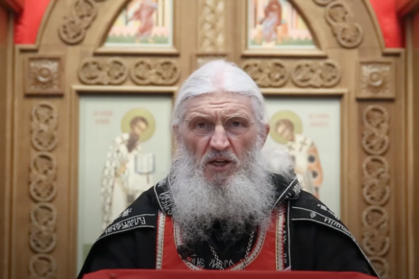 Клирик неоднократно записывал видео с неоднозначным содержанием Клирик неоднократно записывал видео с неоднозначным содержанием