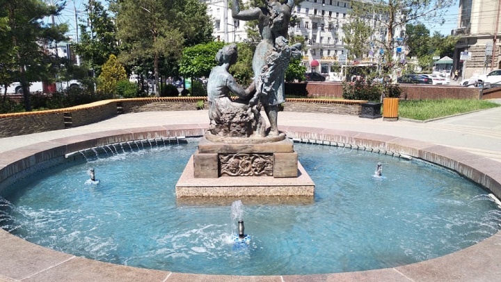 Вандалы испортили три фонтана в центре Ростова