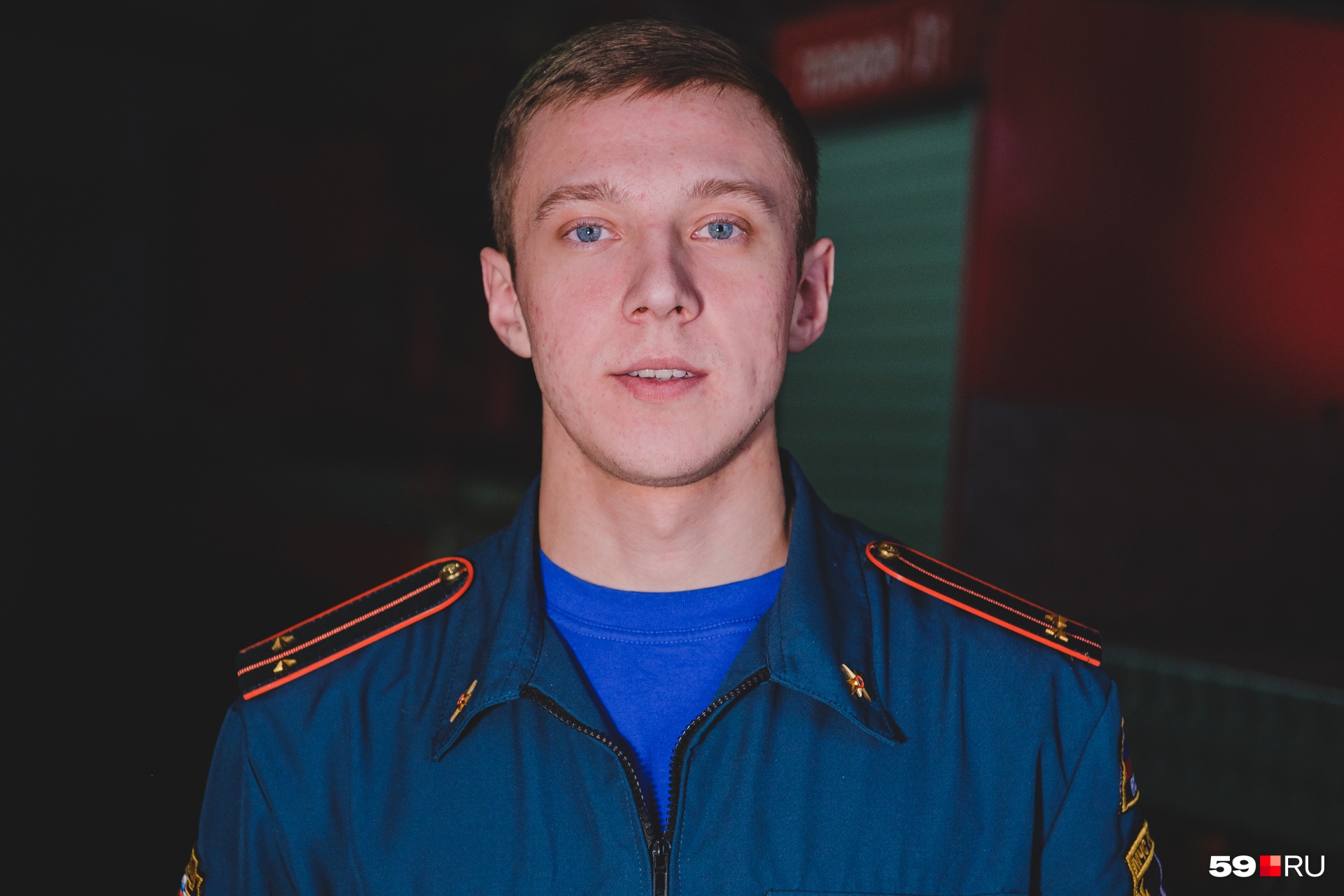 На фото пожарный из Гремячинска Максим Логинов На фото пожарный из Гремячинска Максим Логинов