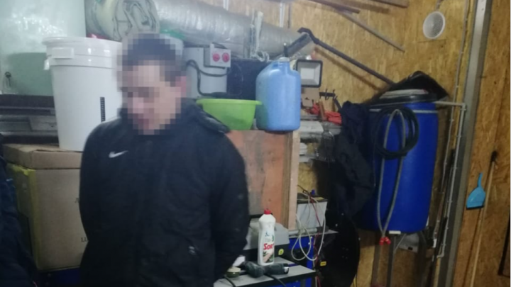 В Нижнем Новгороде ФСБ задержала химика-любителя, организовавшего нарколабораторию