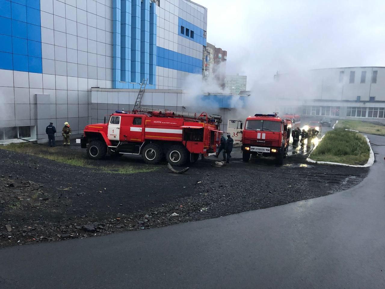 Норильск маньяк. Пожар Норильск Талнах.. Пожар в Норильске 2020. Пожарные Норильск. Пожар на Норильской.