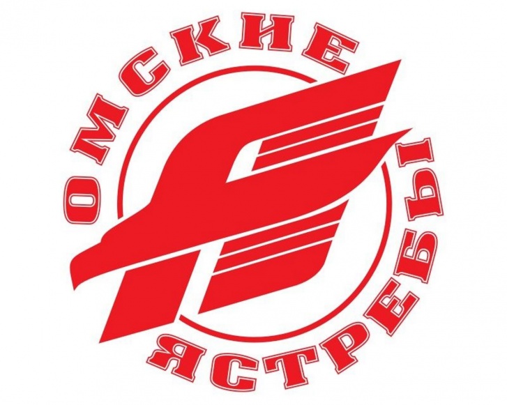 В 2000 году надпись «Омские ястребы» появилась на логотипе