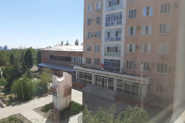 Недовольным пациентам госпиталя предложили выписаться и лечиться дома Недовольным пациентам госпиталя предложили выписаться и лечиться дома