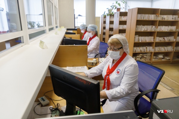 Работникам инфекционных больниц обещают поднять зарплату Работникам инфекционных больниц обещают поднять зарплату