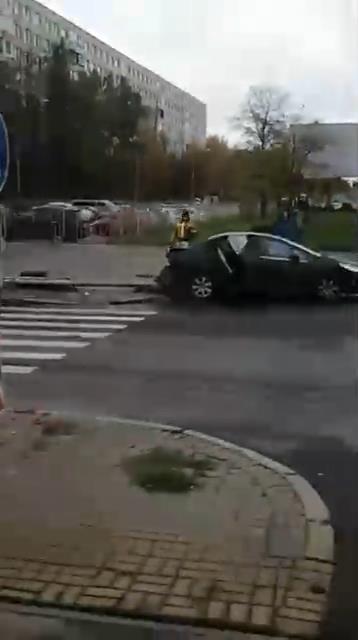 Скриншот видео из группы <a class="author _" href="https://vk.com/wall-68471405_14004547" data-from-id="-68471405" data-post-id="-68471405_14004547" data-post-click-type="post_owner_link">«ДТП и ЧП | Санкт-Петербург»</a>