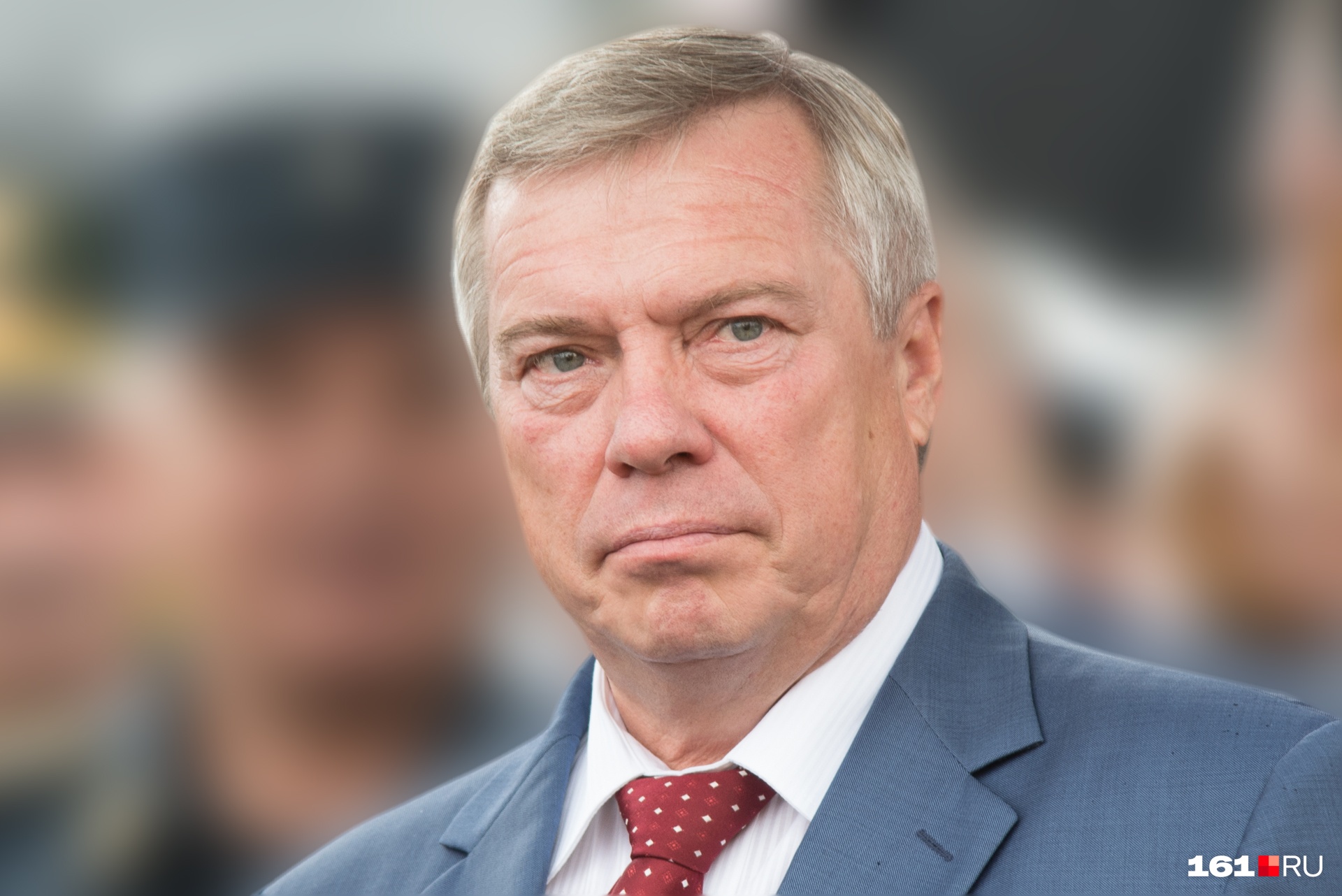 «А где вы стрижетесь?»: 10 вопросов ростовскому губернатору в Instagram