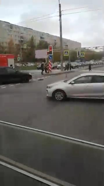 Скриншот видео из группы <a class="author _" href="https://vk.com/wall-68471405_14004547" data-from-id="-68471405" data-post-id="-68471405_14004547" data-post-click-type="post_owner_link">«ДТП и ЧП | Санкт-Петербург»</a>
