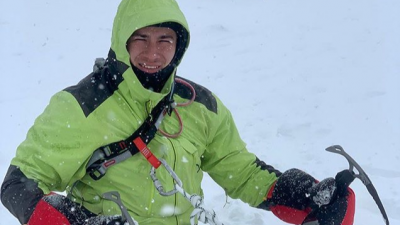 «Все интересуются, откуда в горах интернет»: безногий альпинист из Башкирии — о восхождении на Эльбрус